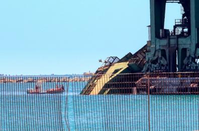 Taranto, gruista morto: riparte l'indagine 