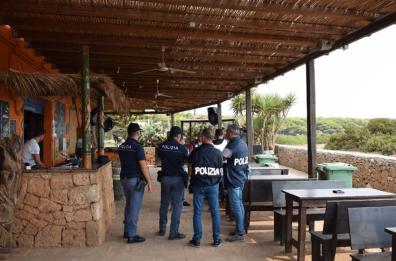 Marina di Nardò, zero distanziamento, dipendenti senza mascherine: un locale chiuso e uno multato