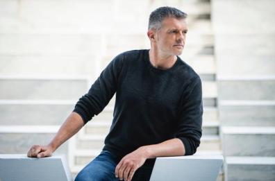 Il «Dizionario insesistente»: a Lecce gli «affreschi narrativi» di Stefano Massini