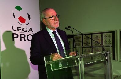 «Riapriamo gli stadi della  serie C: le Regioni c’aiutino  a non morire» 