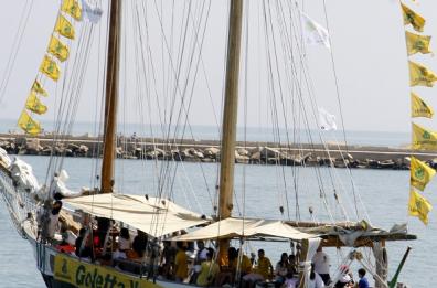 Legambiente: mare da bollino rosso a Barletta nei pressi del canale H