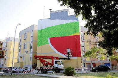 Brindisi, «Paradiso Urban Art»: le facciate dei palazzi ridipinte dagli artisti 