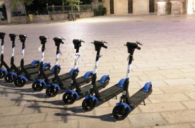 Lecce, in 2 o 3 sul monopattino: fioccano le multe

