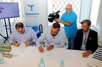 Taranto investe sui delfini, siglato protocollo d'intesa 