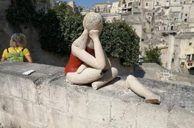 Matera, sculture sfregiate: non c’è pace per «Anna» e «Caterina»