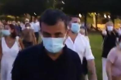 Bari, si riaccendono le luci su Parco 2 Giugno, Decaro: «Riprendiamoci i nostri spazi ma con le mascherine»