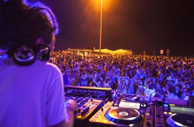 Dal ballo in maschera al ballo a distanza