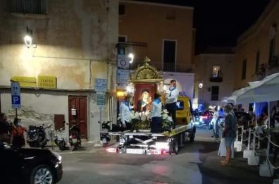 Monopoli, la Madonna della Madia in...avaria: l'accusa dei 5 Stelle 