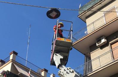 Bari, nuove luci al Led a Carrassi: riprendono i lavori anche in via Giulio Petroni
