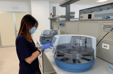 Covid 19, al Policlinico di Bari una «macchina» che processa fino a 10mila tamponi al giorno