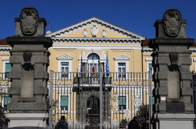 Covid 19, il vaccino alla prova del fuoco: lunedì al via i test sull'uomo