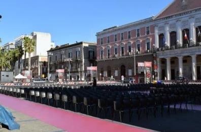 Bari, al via domani «Bif&st» con posti limitati: il 29 ci sarà Benigni sul palco per 30 minuti 