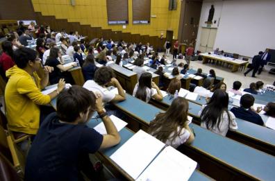 Bari, all'Ateneo test di ingresso in modalità anti-Covid. Il rettore: «Siamo pronti»