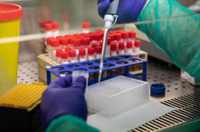 Coronavirus in Italia, contagi ancora in calo (+878) e altri 4 morti in 24 h: una sola regione «covid free»