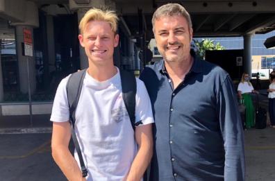 Barcellona: anche il centrocampista De Jong sceglie la Puglia per le ferie