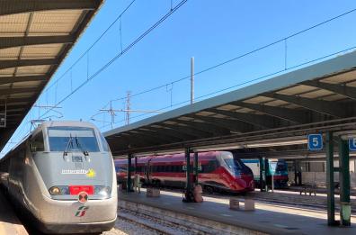 Bari, «Italo»  spunta in stazione ma è solo un convoglio di prova 