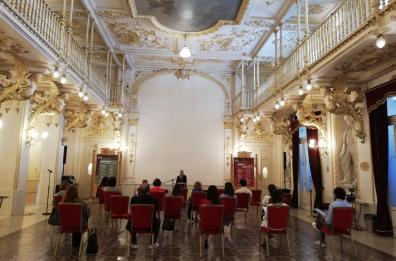 Petruzzelli Bari, riparte la stagione con «Elisir d’amore» di Donizetti