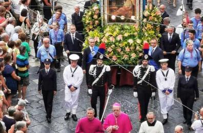 Manfredonia, festa patronale senza luminarie: annullata processione