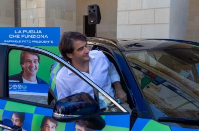 Xylella, Fitto contro Emiliano: «Avrebbe dovuto spendere 1 mld per il Psr»