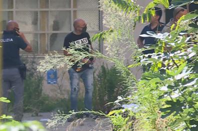 Bari, trovato cadavere in ex caserma Corso Sonnino: indagini in corso