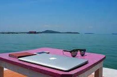 Smart working in riva al mare? Brindisi offre come location il porto