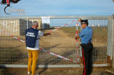 Rifiuti, sequestrate nel Foggiano 7 vasche usate come discarica: piene di fanghi 