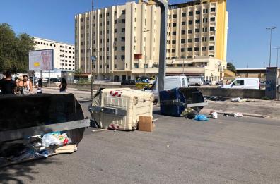 Foggia, palazzina ex Onpi senza acqua:  protestano i residenti e bloccano la strada