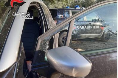 Cerignola, sorpresi a smontare auto rubata: due arrestatati per riciclaggio 