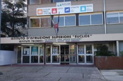 Bari, al via anno scolastico all'Euclide-Caracciolo: oggi accoglienza delle prime classi