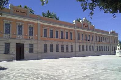 Gioia del Colle, prima scuola chiusa per Covid: positivo un dipendente