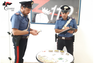 Bari, in auto e in casa droga e oltre 5mila euro in contanti: arrestato 33enne