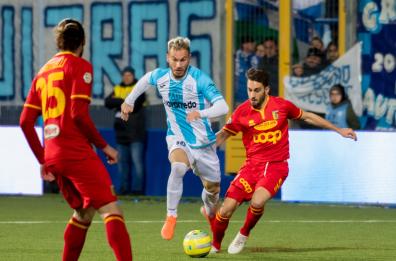 Bari mani di forbice: lista a 22, un cappio
