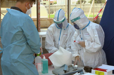 Covid a Polignano, sindaco mette la città in «quarantena»: obbligo mascherine, chiusure e isolamenti