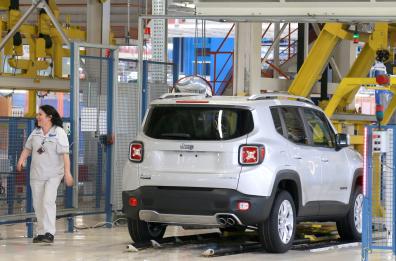 Studi e lavoro: i laureati lucani fanno gli operai 
