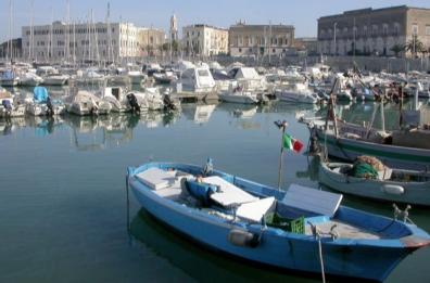 Trani, slitta il dragaggio del porto: va deserta la gara per affidamento e analisi di campioni dei fondali