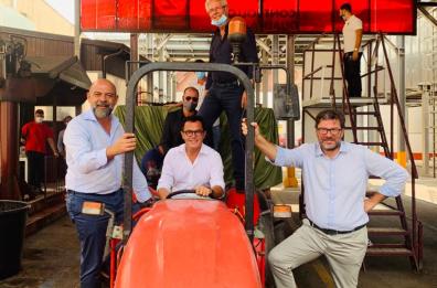 Giorgetti: «Dal ponte sullo stretto il salvagente per l’ex Ilva»
