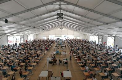 Lecce, test di Medicina, dopo l’esposto i candidati sfilano in Questura