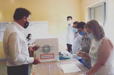 Bisceglie, ministro Boccia vota alla Cosmai