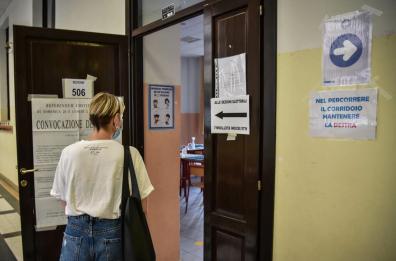 Election day, riaperti i seggi:  si vota oggi  fino alle 15 
