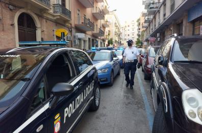 Foggia, aggrediti e circondati da extracomunitari agenti Polizia locale