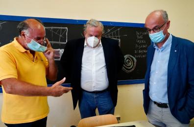Caos scuole, genitori pronti a ricorso. «Troppe chiacchere, in Puglia ennesima beffa su test e trasporti»