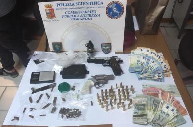 Cerignola, aveva in casa droga, armi e munizioni: arrestato 23enne 