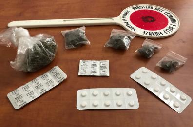 Bari, trovato con marijuana e compresse di «eroina dei poveri»: in manette pusher del Gambia