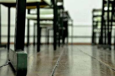 Adelfia, genitori positivi mandavano i figli a scuola: «Comportamenti irresponsabili»