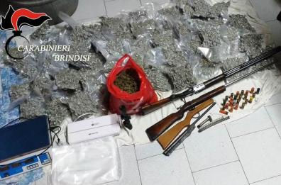 Mesagne, in campagna nascondevano armi, droga e auto rubata: tre in manette 