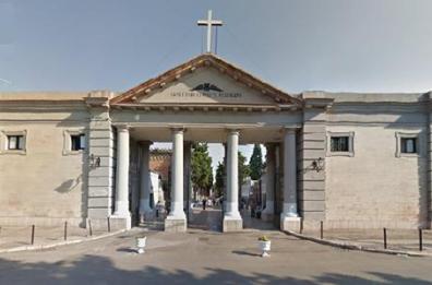 Taranto, ingressi contingentati al cimitero per la commemorazione dei defunti