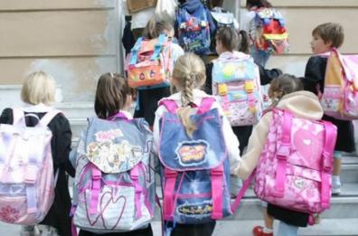 Covid, contagi in due scuole primarie a Bari e a Valenzano: stop lezioni in presenza
