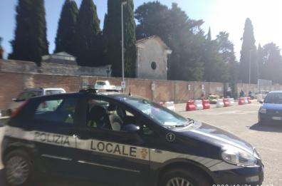 Foggia, accusa malore mentre fa visita al cimitero: muore 65enne