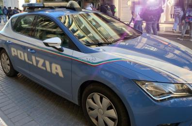 Taranto, minacce e violenze ai genitori anziani e invalidi che non gli danno soldi per la droga: arrestato