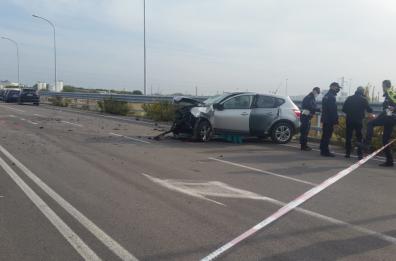 Foggia, scontro frontale tra due auto in zona Asi: morti i conducenti 